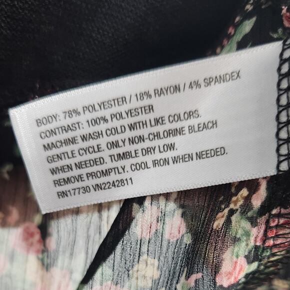 Mossimo Black Floral Trim Long Sleeve Top - Women's XL - Picture 4 of 4